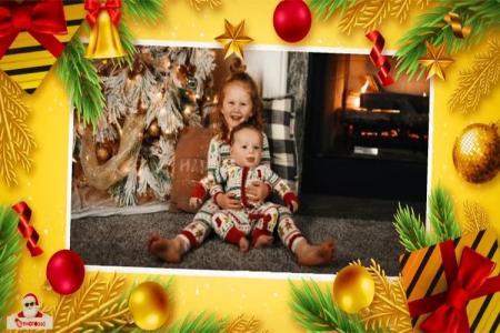 Create a special Christmas video card to send to family and friends