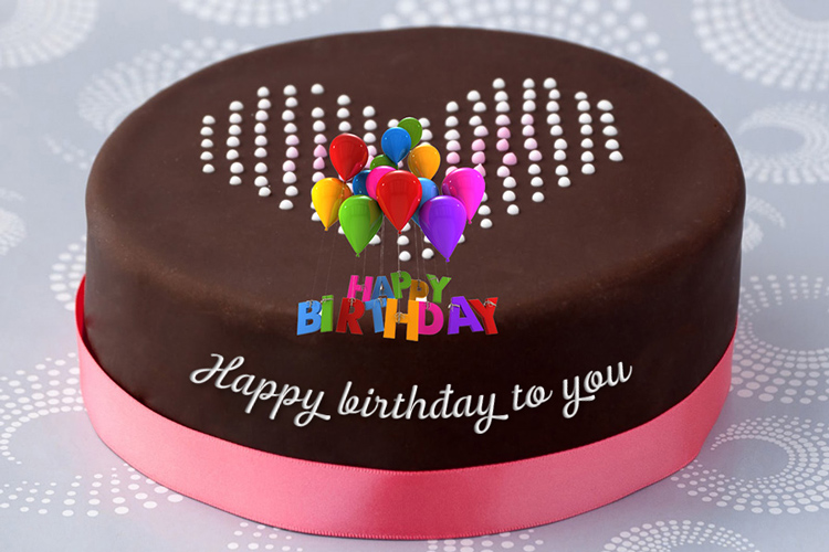 Birthday cake with the words 'Happy … – Ottieni la licenza per le